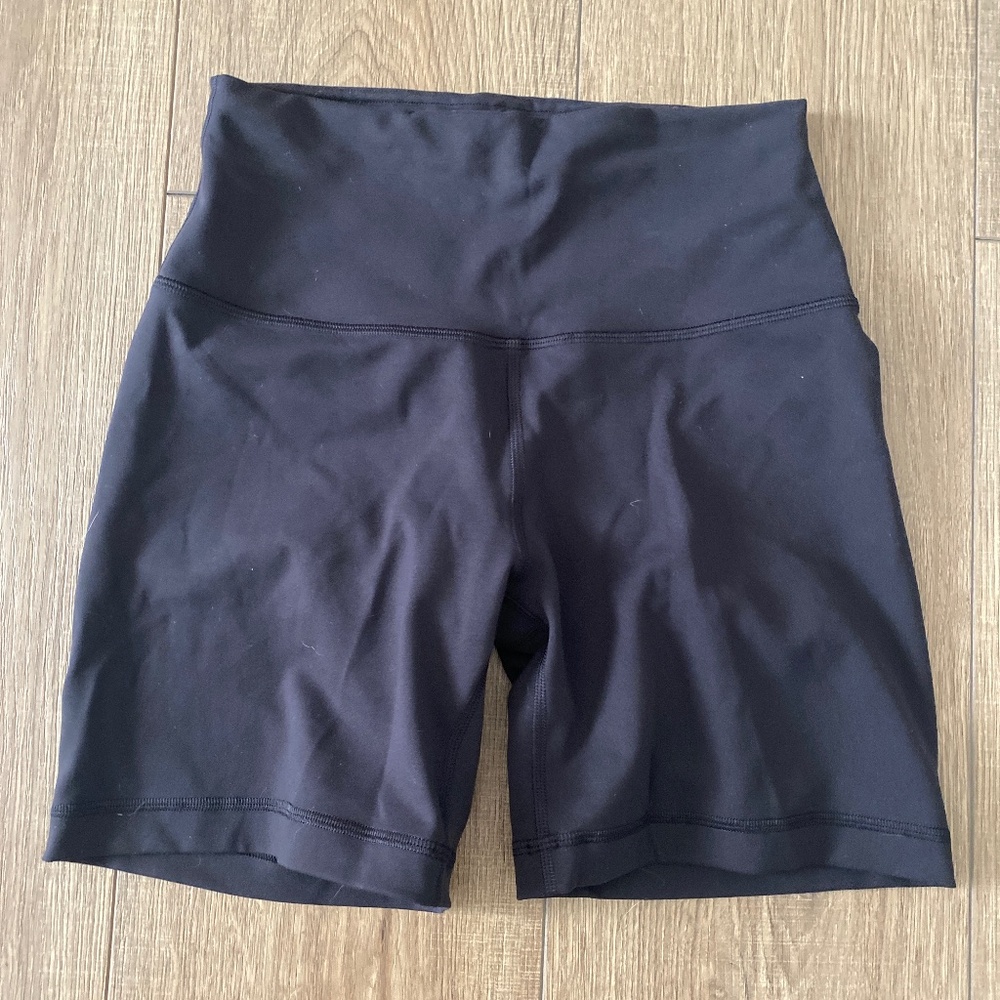 Lululemon Wunder train shorts bundle 4” and 6” Black size 6